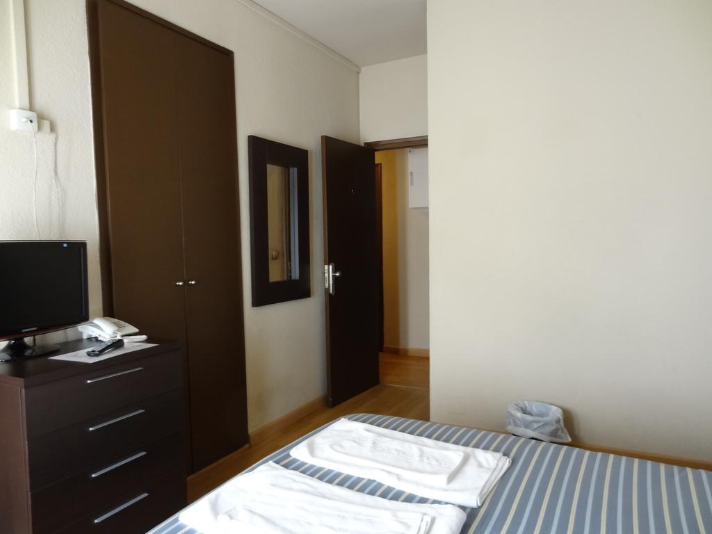 Отель Hostal Cal Forner Андорра-ла-Велья Экстерьер фото
