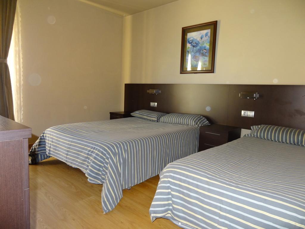 Отель Hostal Cal Forner Андорра-ла-Велья Номер фото